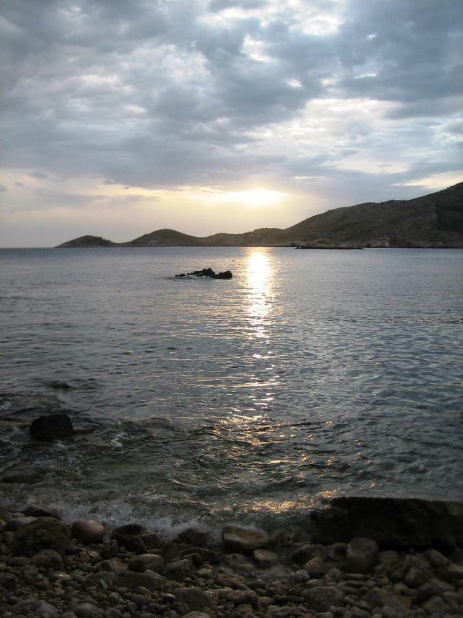 Apartments Luza Lastovo Bagian luar foto